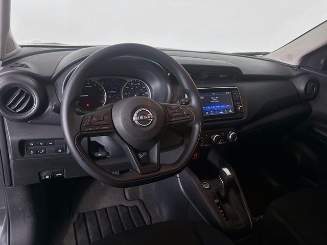 2025 Nissan KICKS PLAY Base - Photo 13