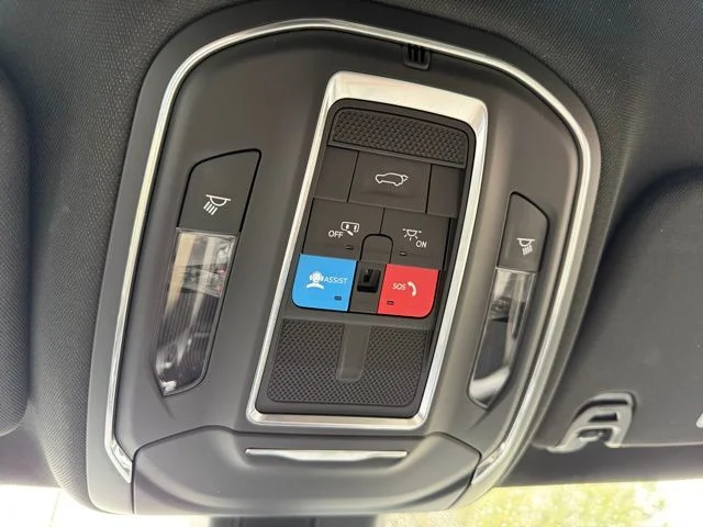 Used 2025 White Jeep Series III image 31