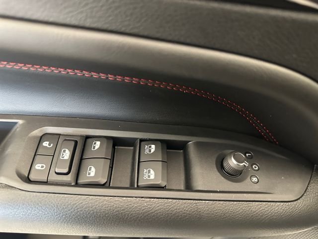New 2026 Bright White Clear-Coat Exterior Paint Jeep Trailhawk image 22
