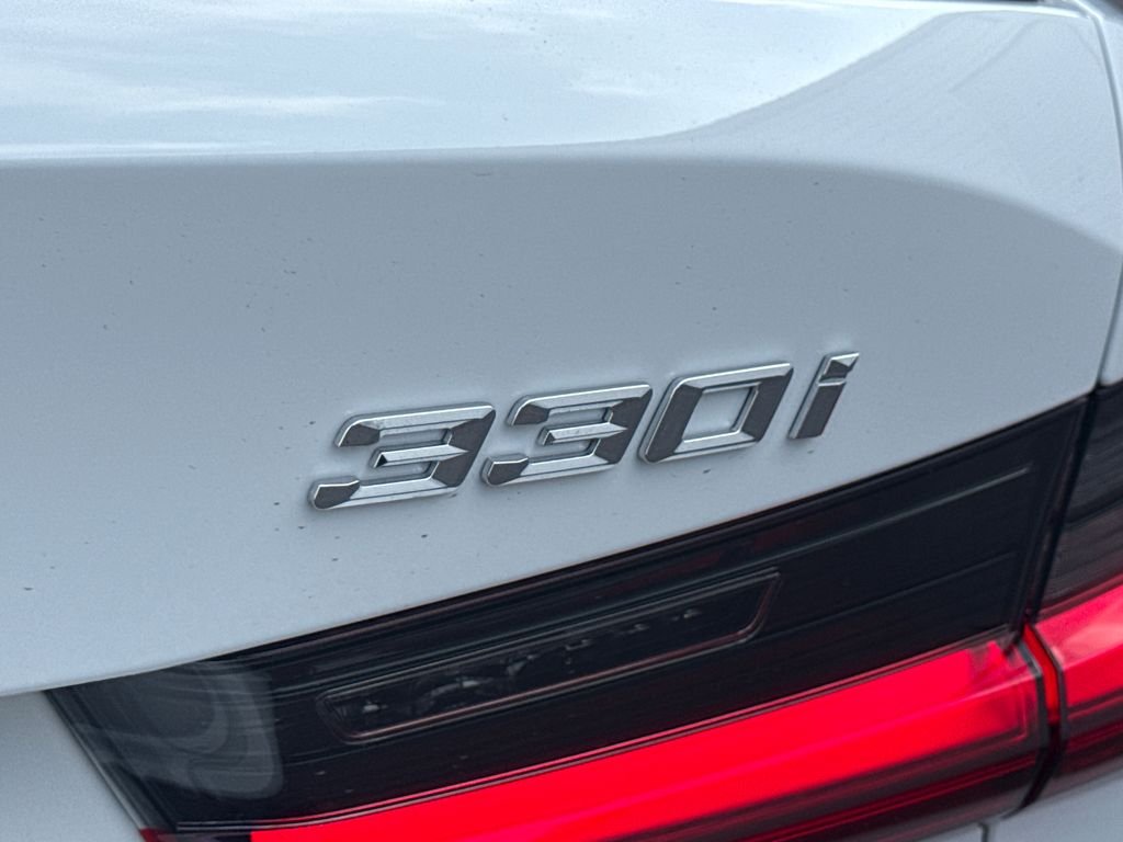 New 2026 Alpine White BMW 330i image 9