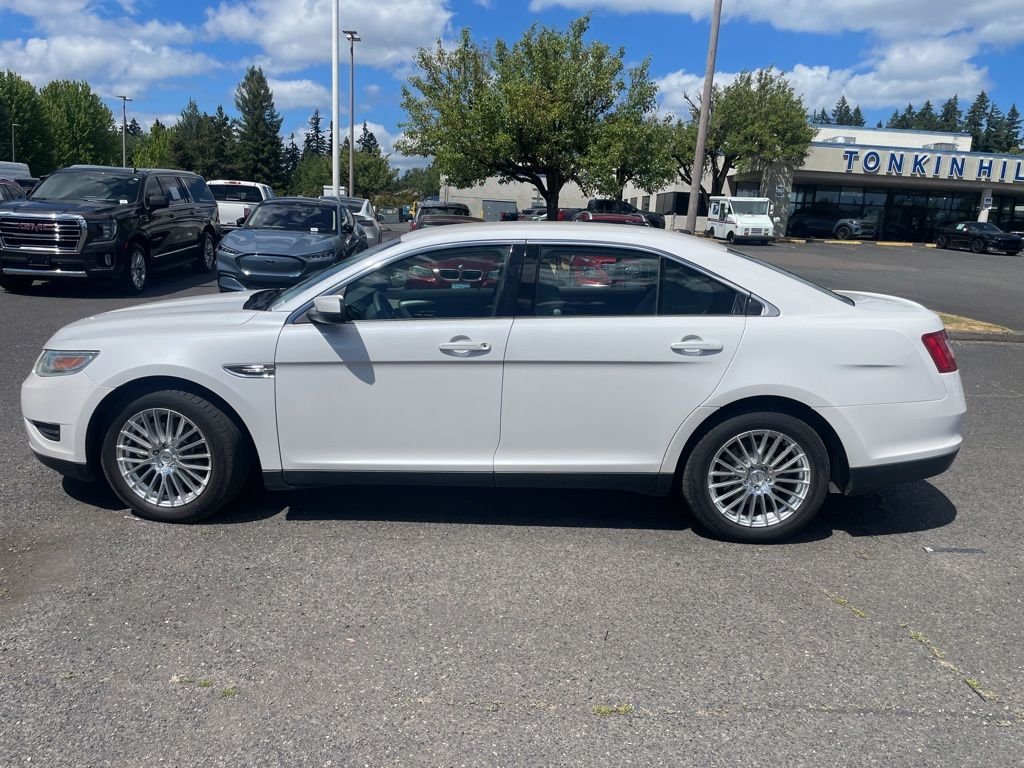Used 2011 White Platinum Clearcoat Metallic Ford SEL image 6