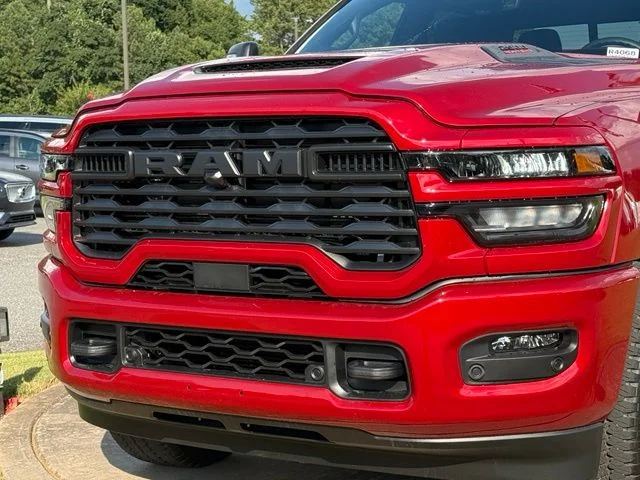 New 2026 Molten Red Pearl-Coat Exterior Paint RAM Black Express image 11