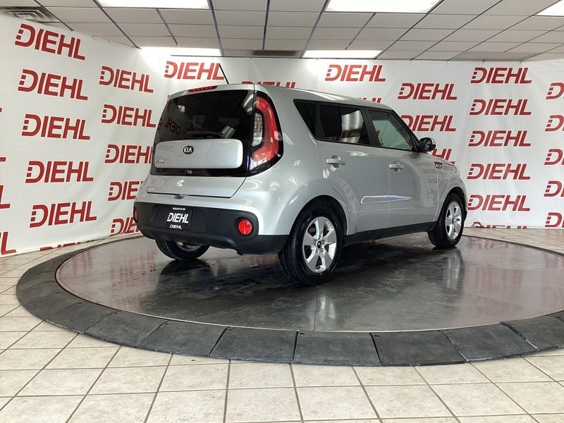 Used 2018 Silver Kia Base image 7