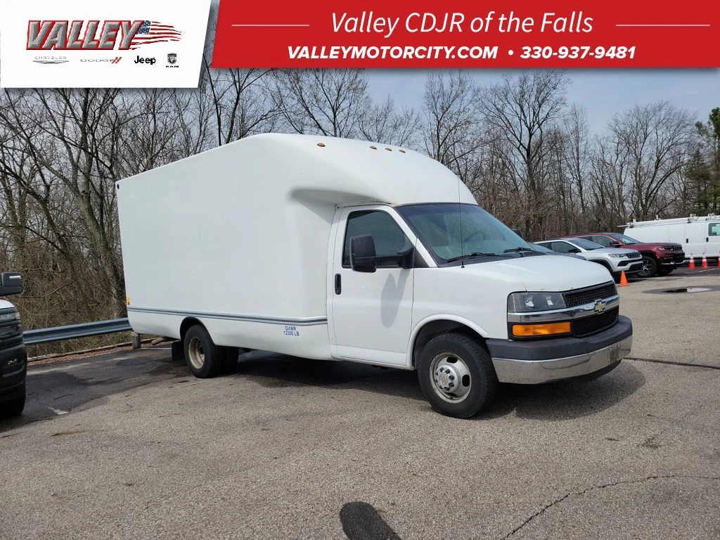2015 Chevrolet Express 3500 159" WB's photo