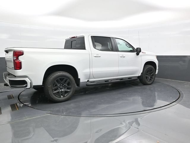 New 2026 Summit White Chevrolet RST image 7