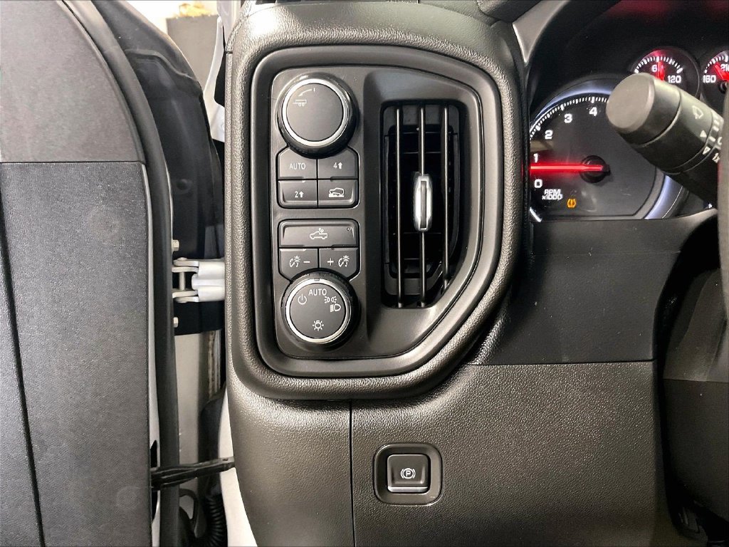 Used 2021 Silver Chevrolet Custom image 25