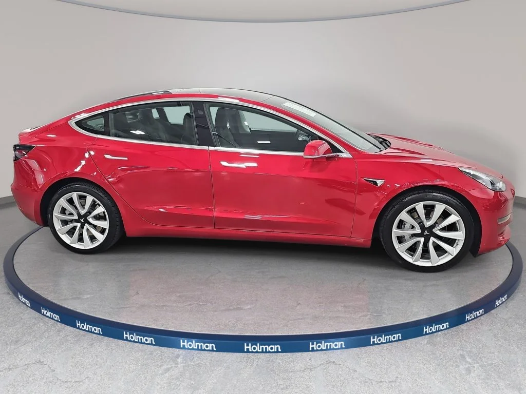 Used 2020  Tesla Long Range image 5