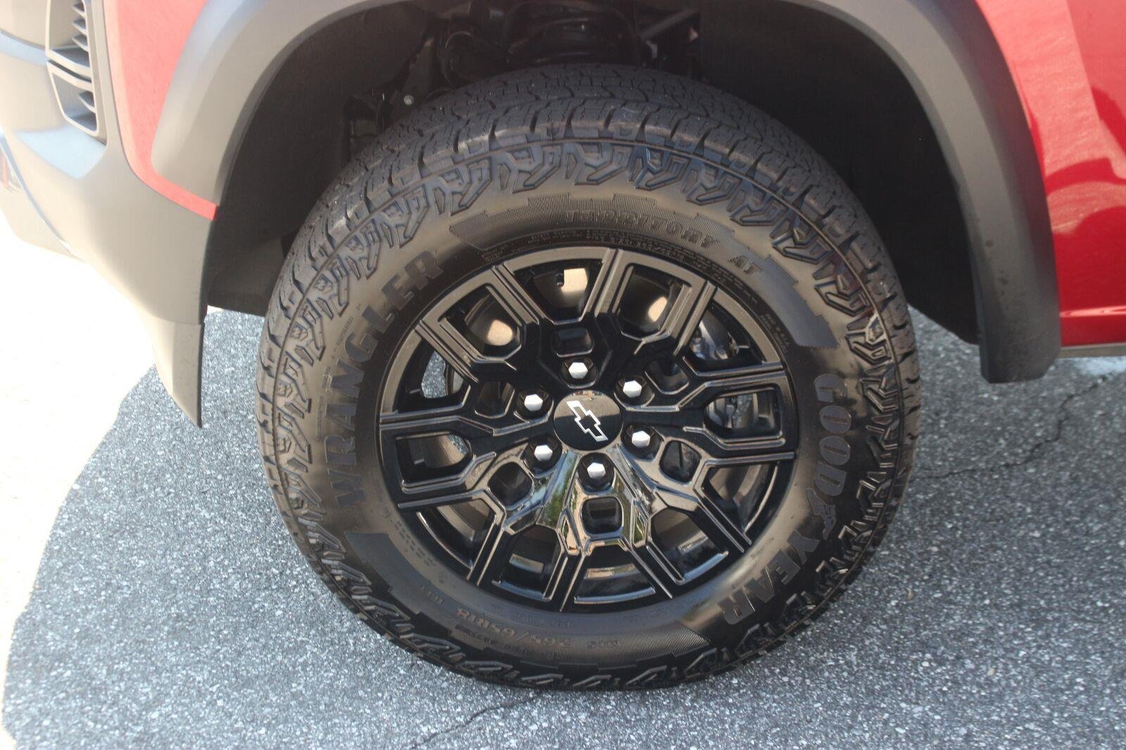 Used 2026 Radiant Red Tintcoat Chevrolet Trail Boss image 39