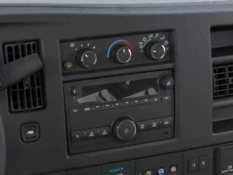 New 2025 Quicksilver Metallic GMC LT image 5