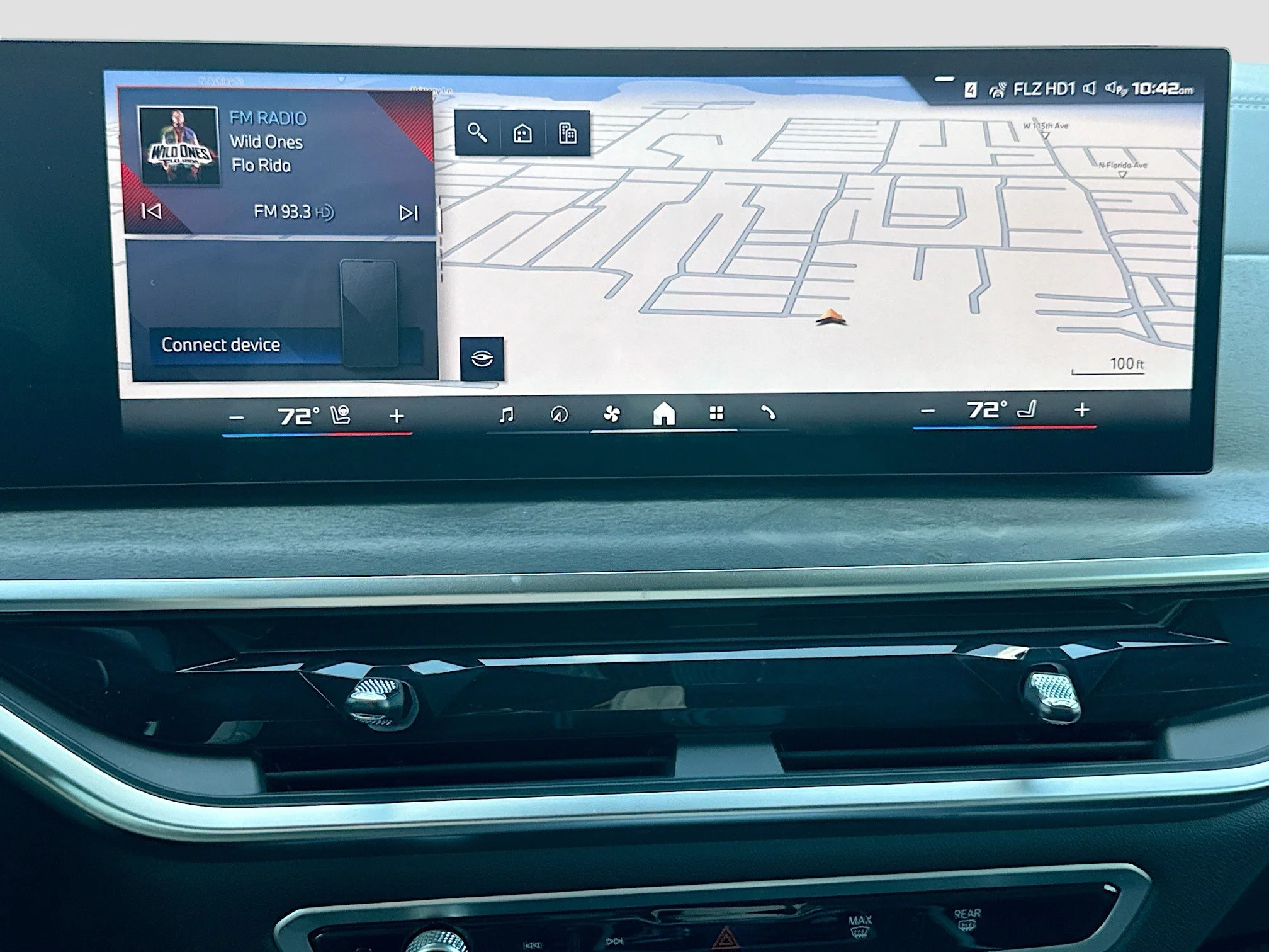 New 2026 Alpine White BMW M60i image 34
