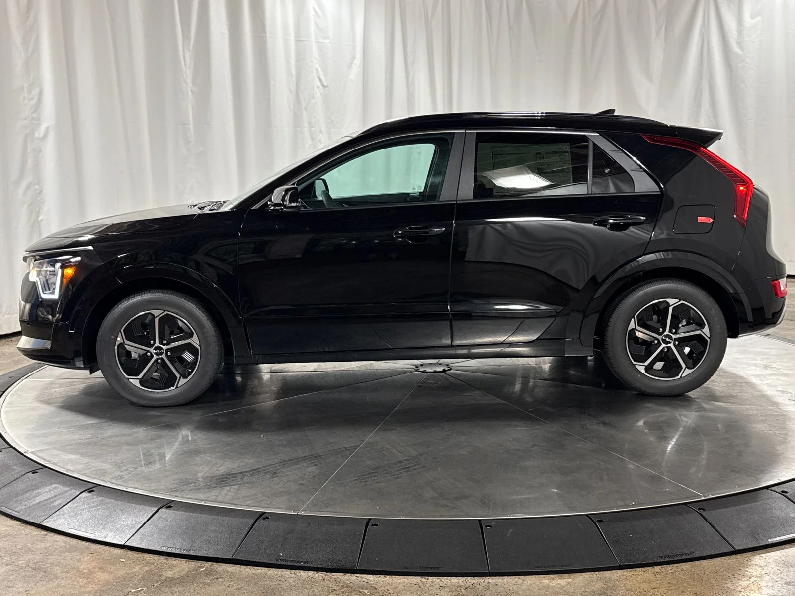 New 2026 Aurora Black Kia SX image 8