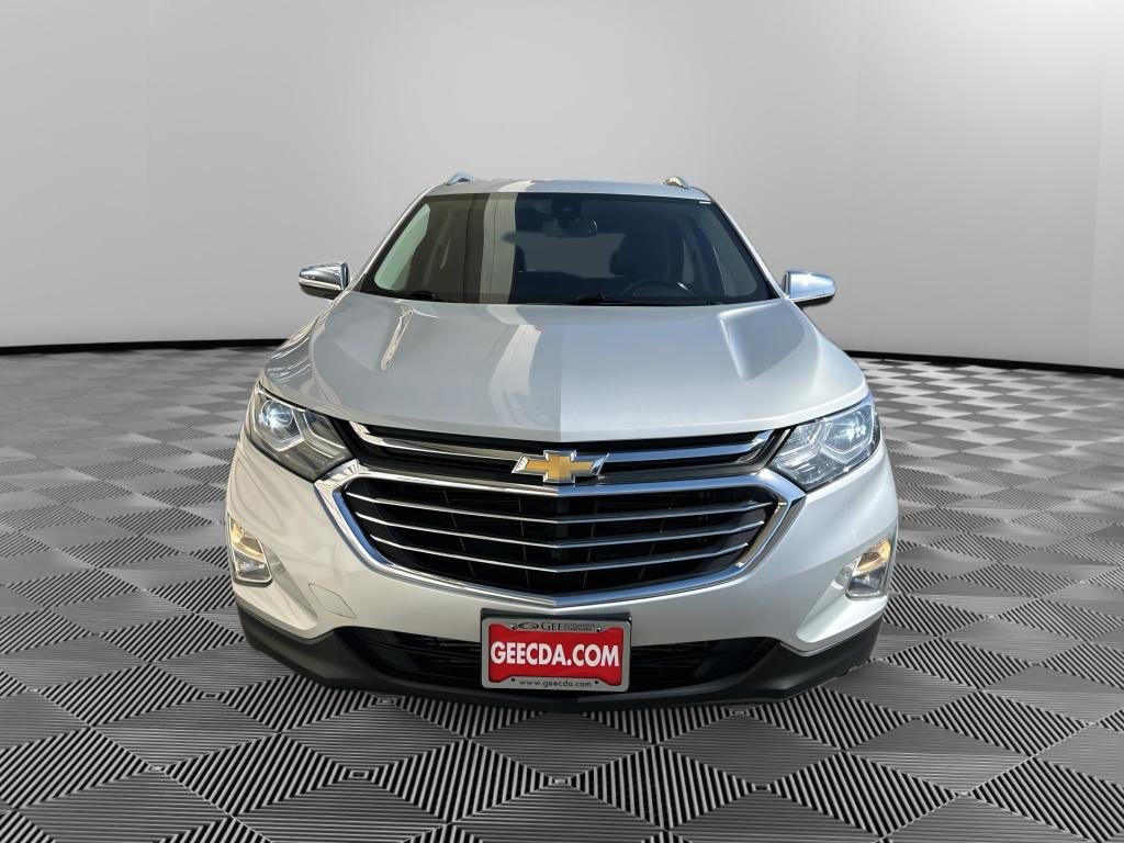 Used 2018 Silver Ice Metallic Chevrolet Premier image 2
