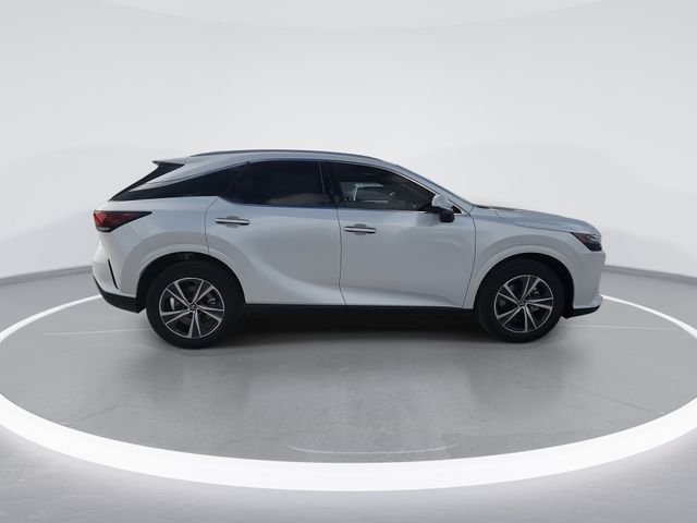 New 2026 Eminent White Pearl Lexus PREMIUM image 9