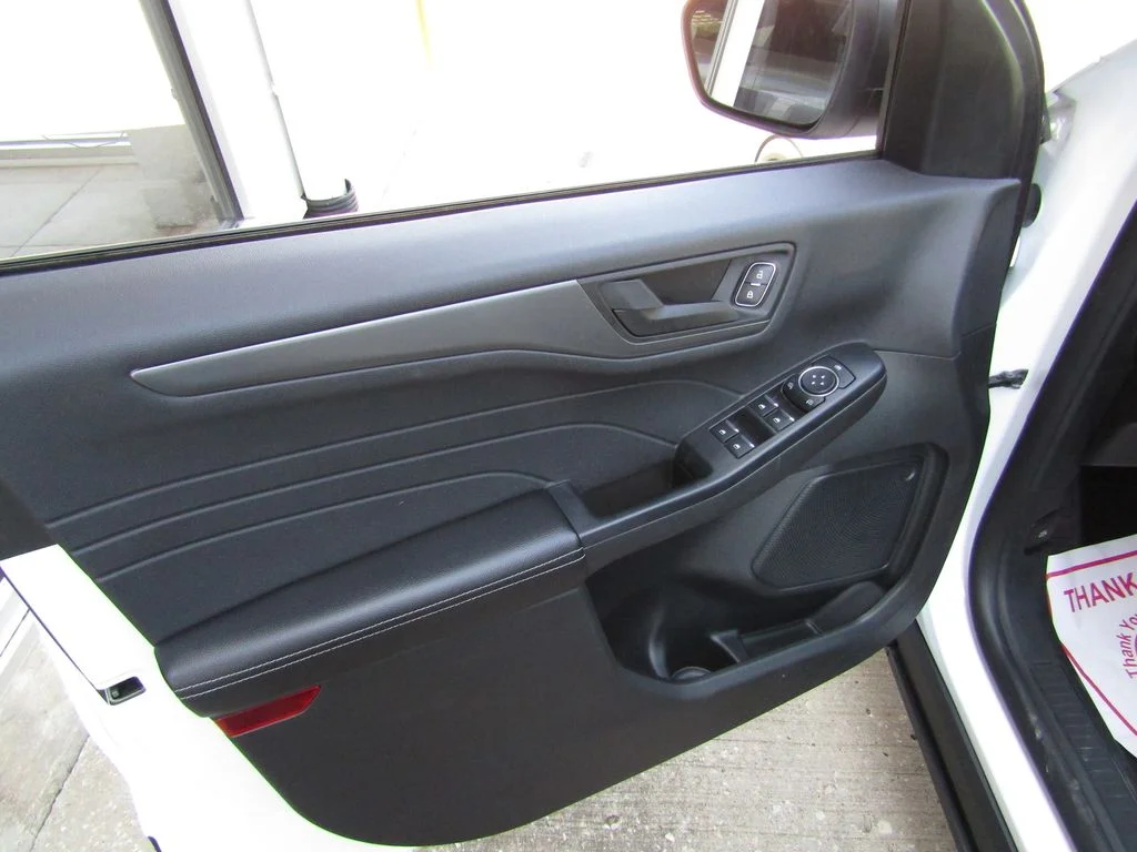 Used 2025 White Ford Active image 18