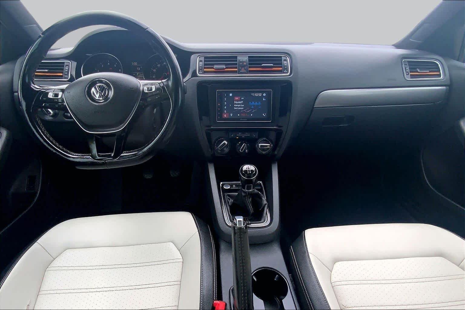 Used 2016 Black Uni Volkswagen 1.8T Sport image 16