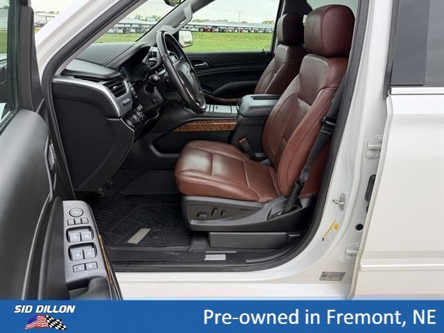 Used 2020 Iridescent Pearl Tricoat Chevrolet Premier image 9