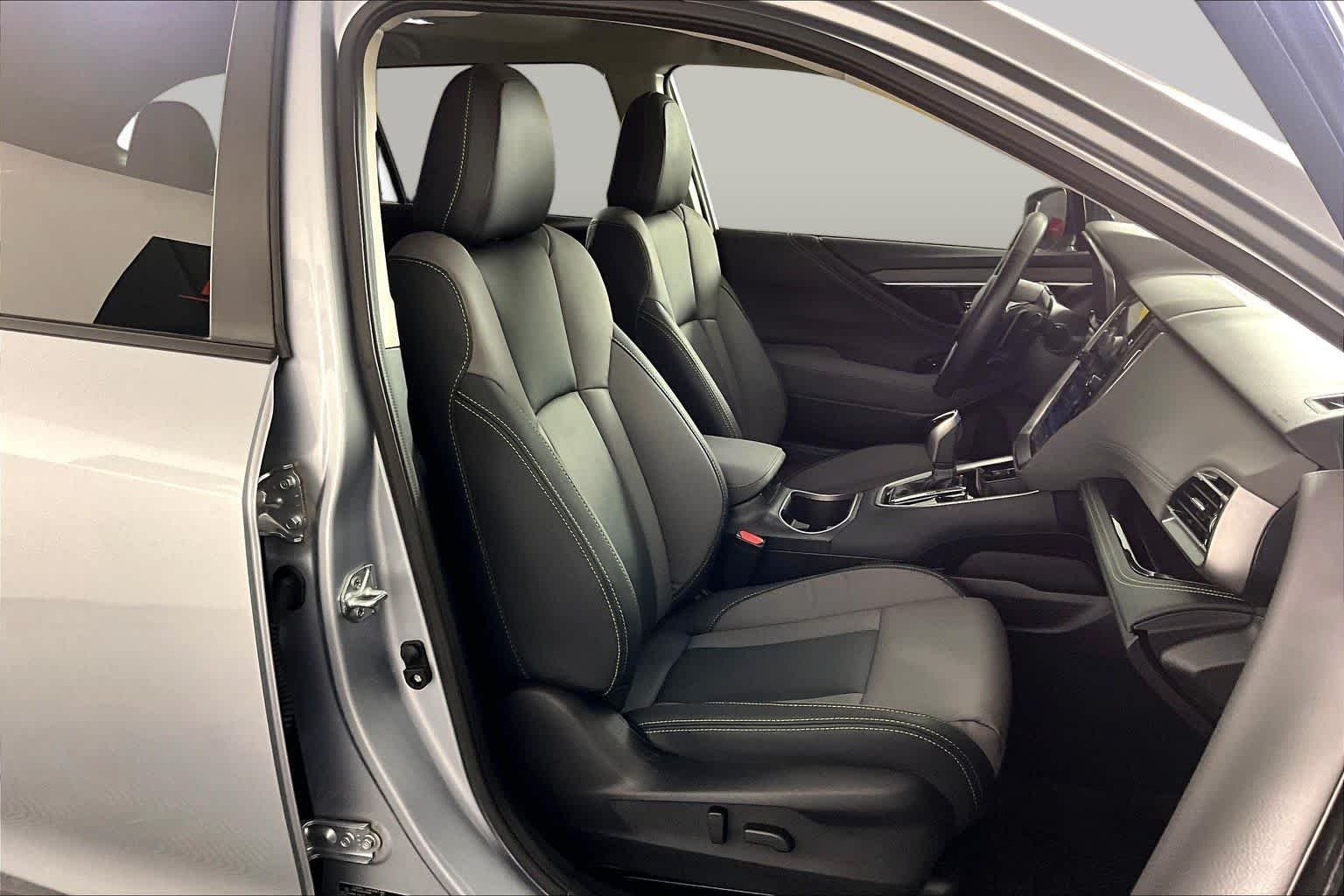 Used 2024 Ice Silver Metallic Subaru Onyx Edition XT image 9