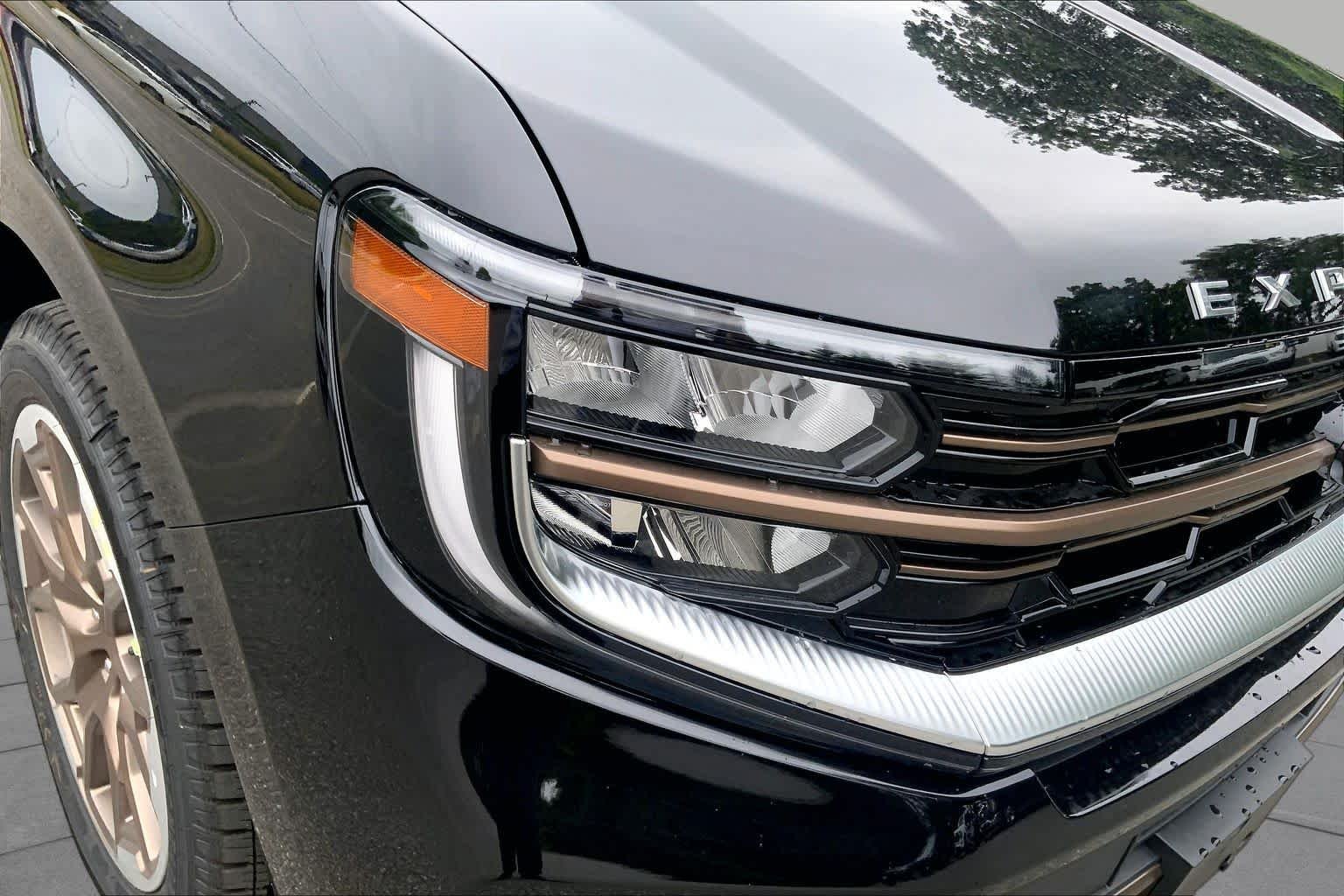 New 2027 Agate Black Metallic Ford King Ranch image 16