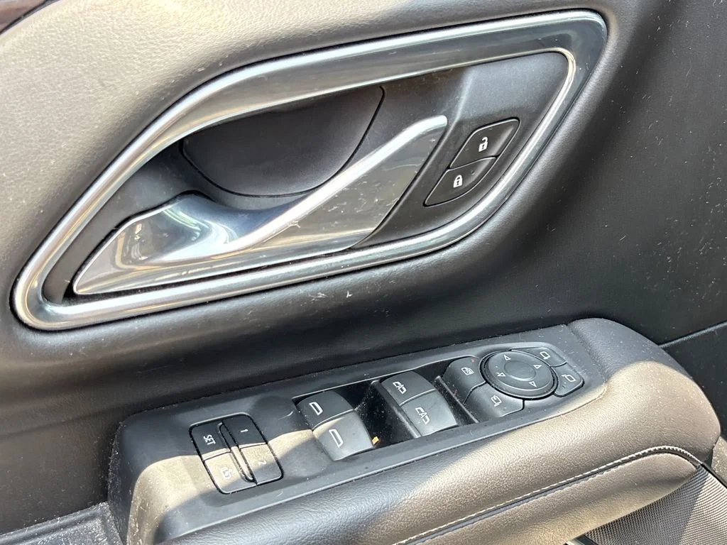 Used 2021 Gray Chevrolet LT image 17
