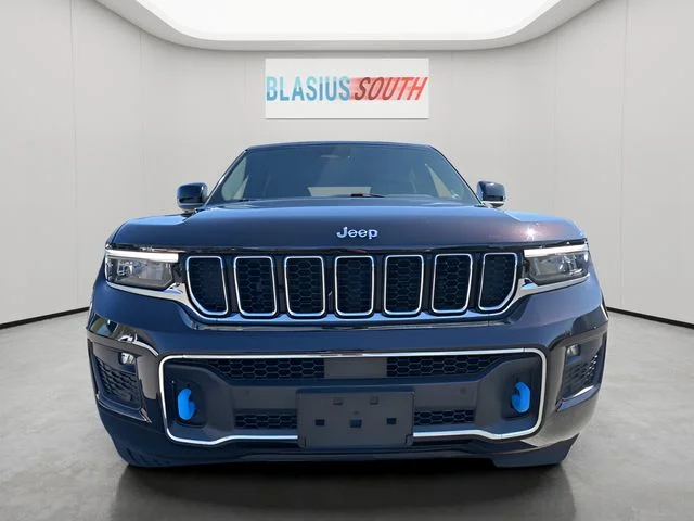 Used 2022 Brown Jeep Overland 4xe image 8