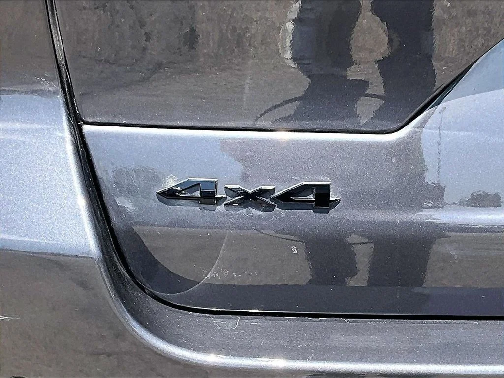 Used 2023 Gray Jeep Altitude X image 27