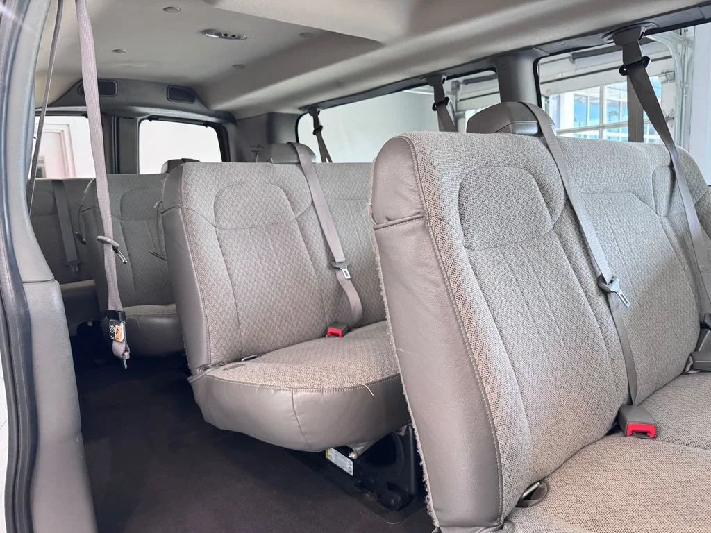 2025 Chevrolet Express Passenger LT - Photo 10