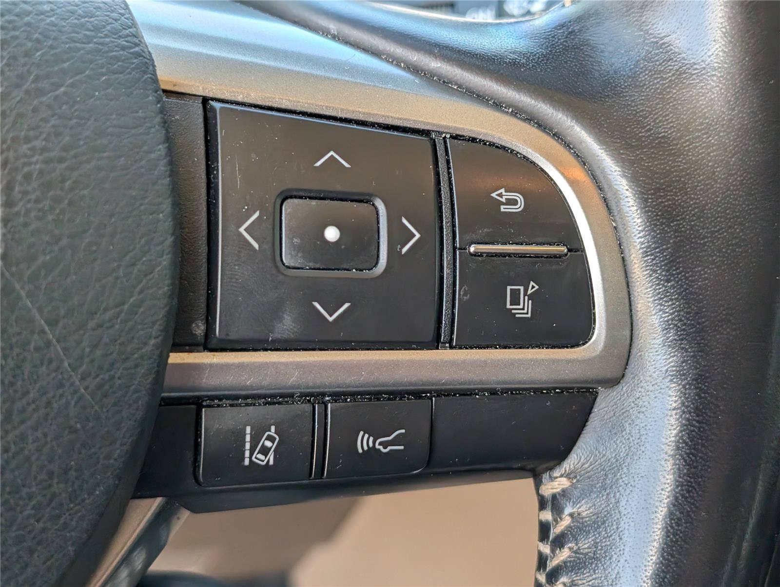 2022 Lexus GX LUXURY - Photo 19
