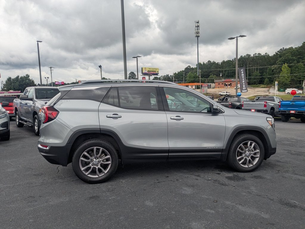 Used 2023 Sterling Metallic GMC SLT image 4