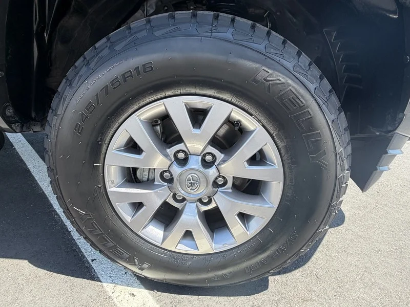 Used 2018 Magnetic Gray Met Toyota SR5 image 32