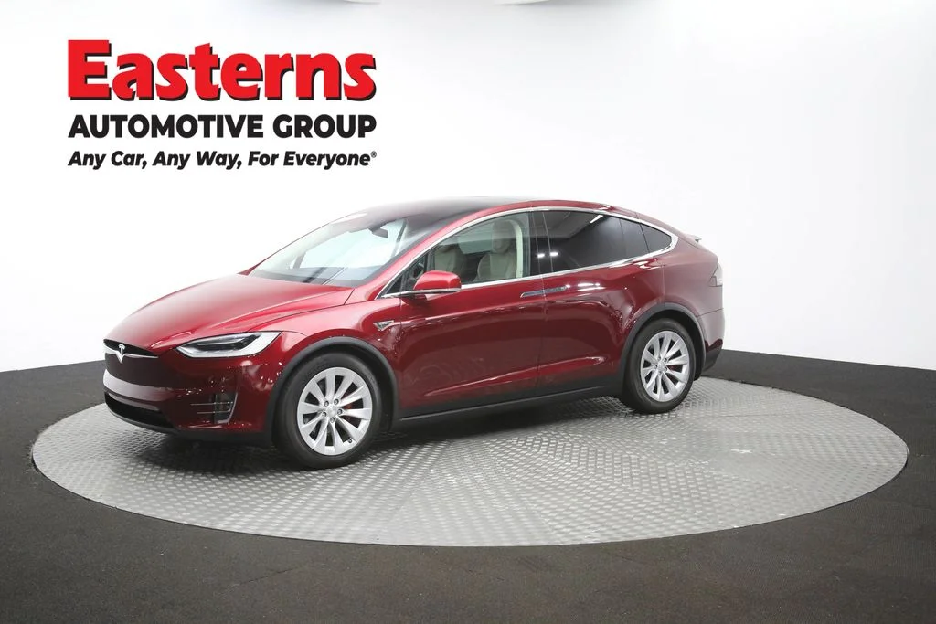 Used 2016 Red Tesla P90D image 54