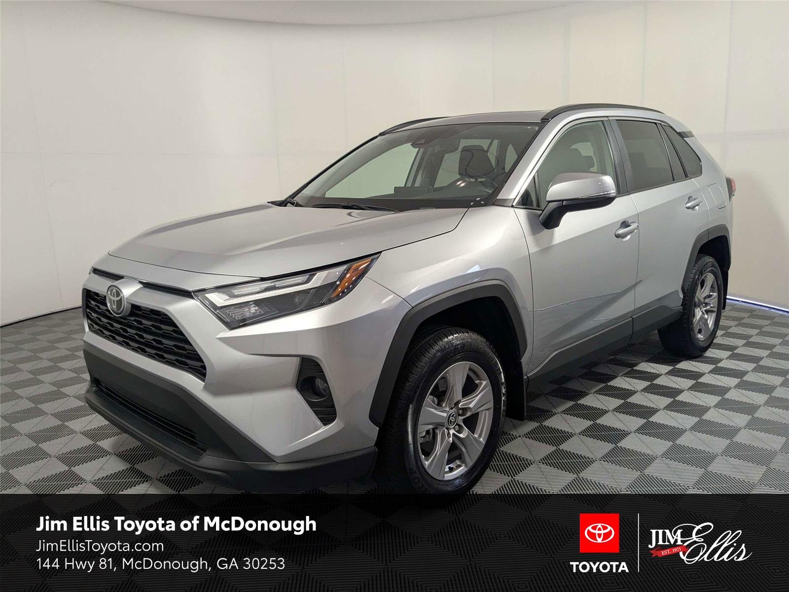 Certified Used 2025 Silver Sky Metallic Toyota XLE image 1