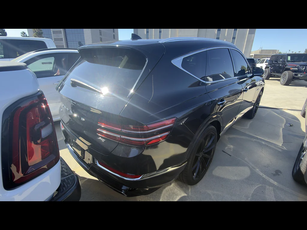 Used 2021 Vik Black Metallic Genesis 2.5T image 3