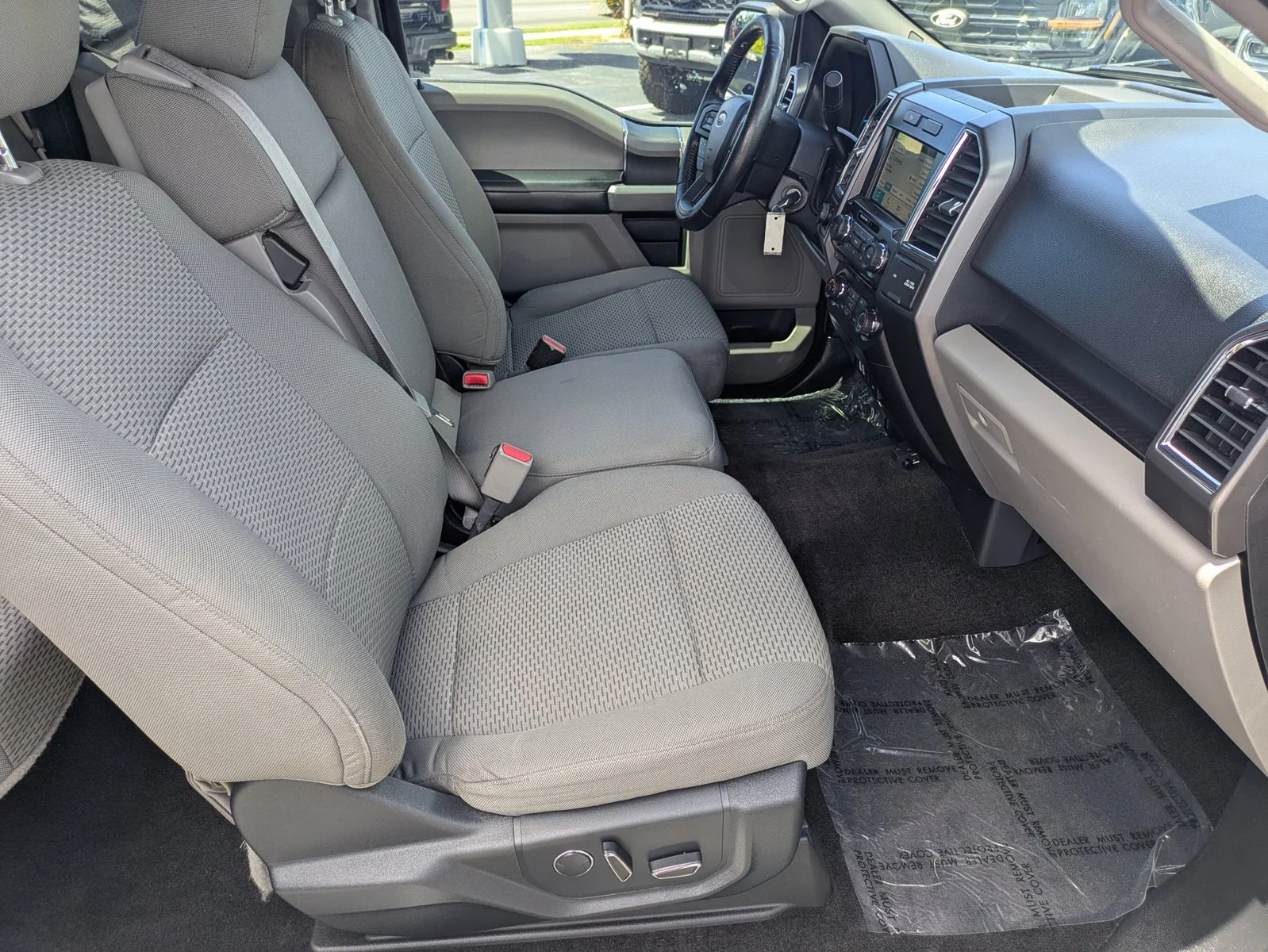 Used 2016 Shadow Black Ford XLT image 18