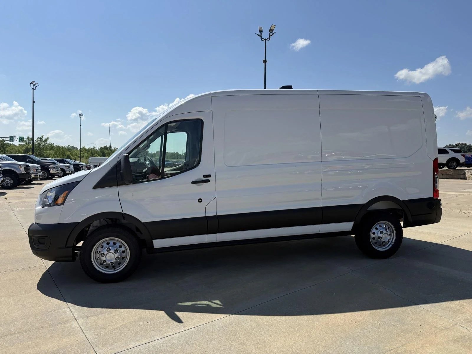 New 2026 Oxford White Ford T-250 148  MED RF 9150 GV image 5