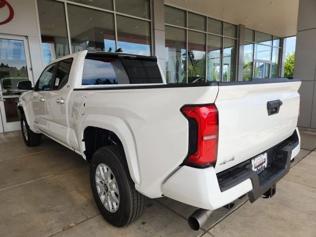 New 2026 Ice Cap Toyota SR5 image 9