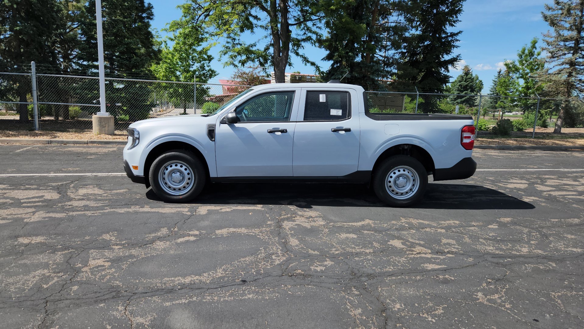 New 2026 Space White Metallic Ford XL image 4