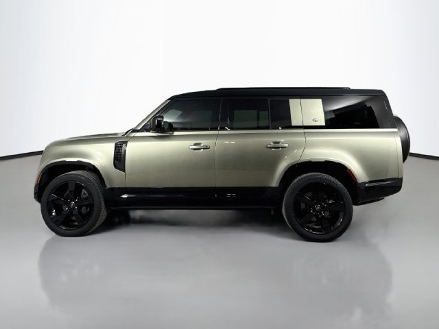 Certified Used 2023 Green Land Rover X-Dynamic SE image 8
