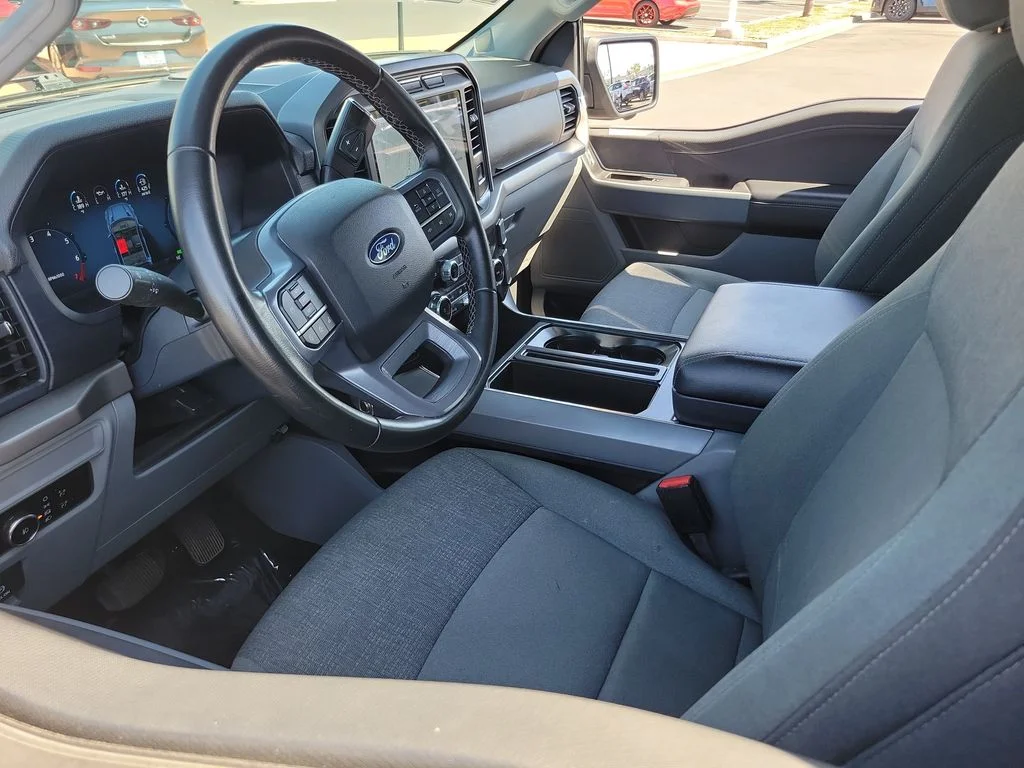 Used 2024 Black Metallic Ford XLT image 3