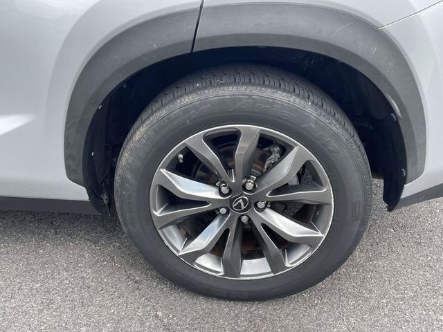 Used 2015 Atomic Silver Lexus 200t F Sport image 24