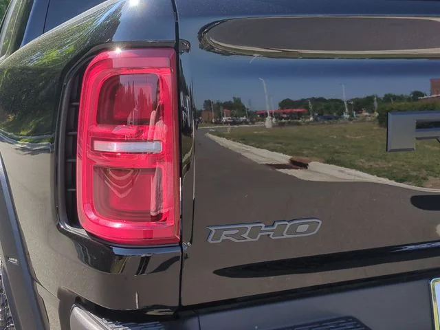New 2026 Diamond Black Crystal Pearl-Coat Exterior Paint RAM RHO image 21