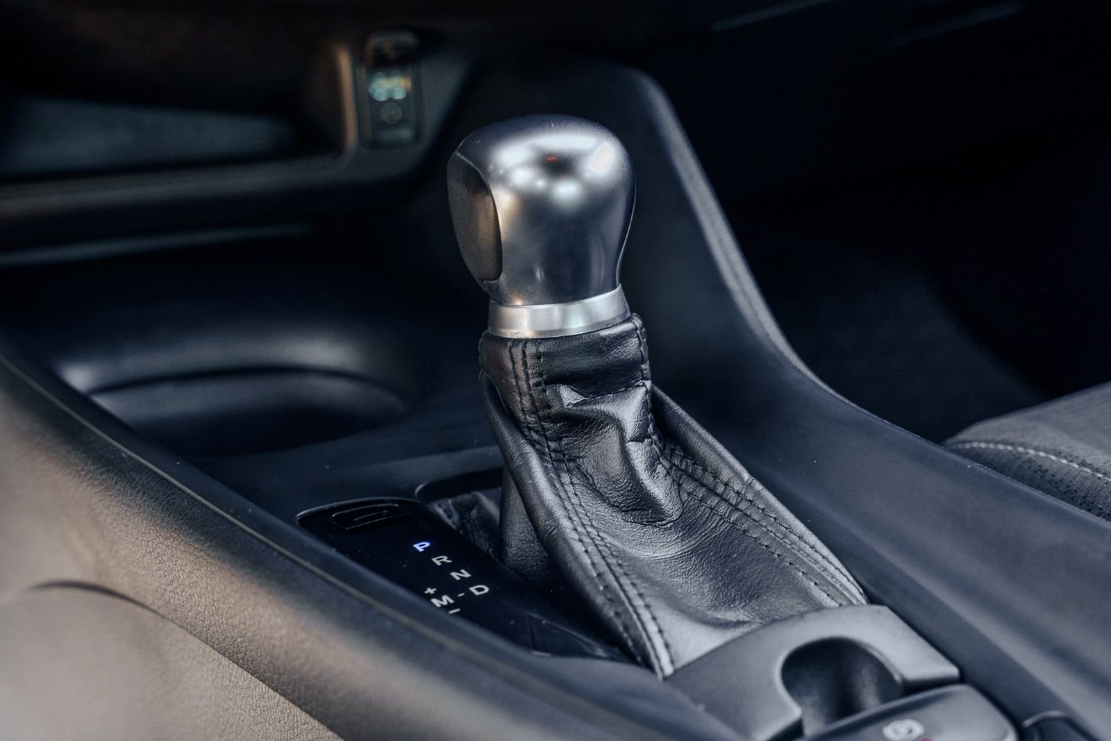 Used 2018 Gray Toyota XLE image 29