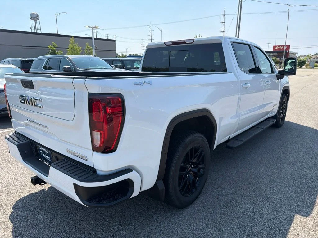 Used 2024 White GMC Elevation image 7