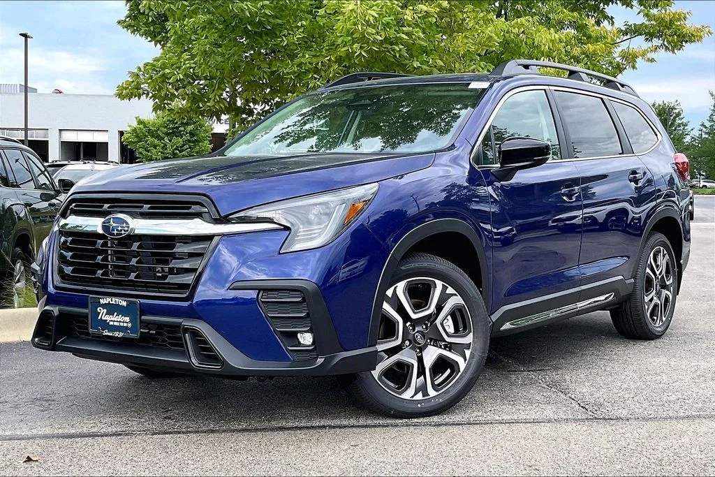 New 2026 SAPPHIRE BLUE PEARL Subaru Limited 7-Passenger image 2