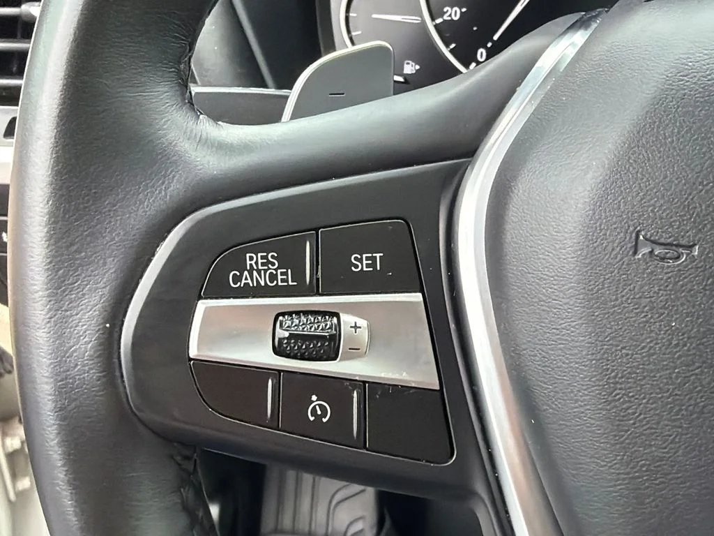Used 2021 White BMW sDrive30i image 25