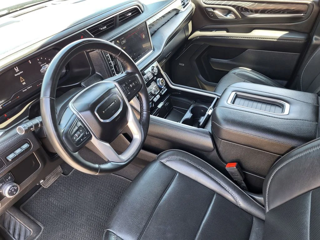 Used 2024 Onyx Black GMC Denali image 10