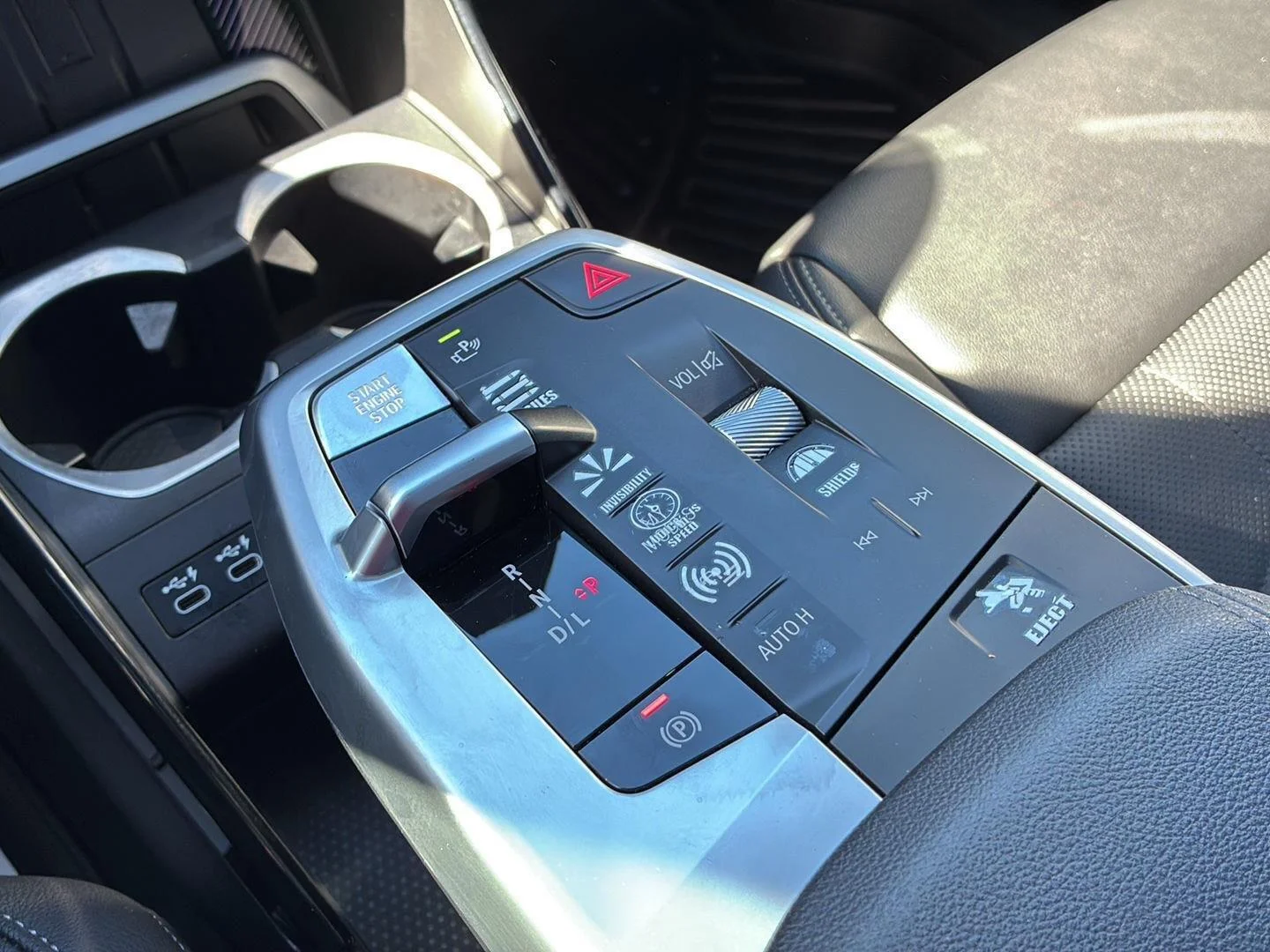 Used 2023 Space Silver Metallic BMW xDrive28i image 26