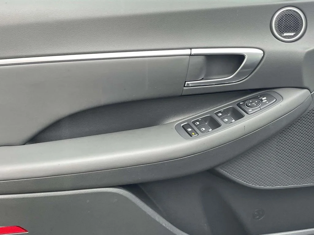 Used 2023 Silver Hyundai SEL Plus image 14