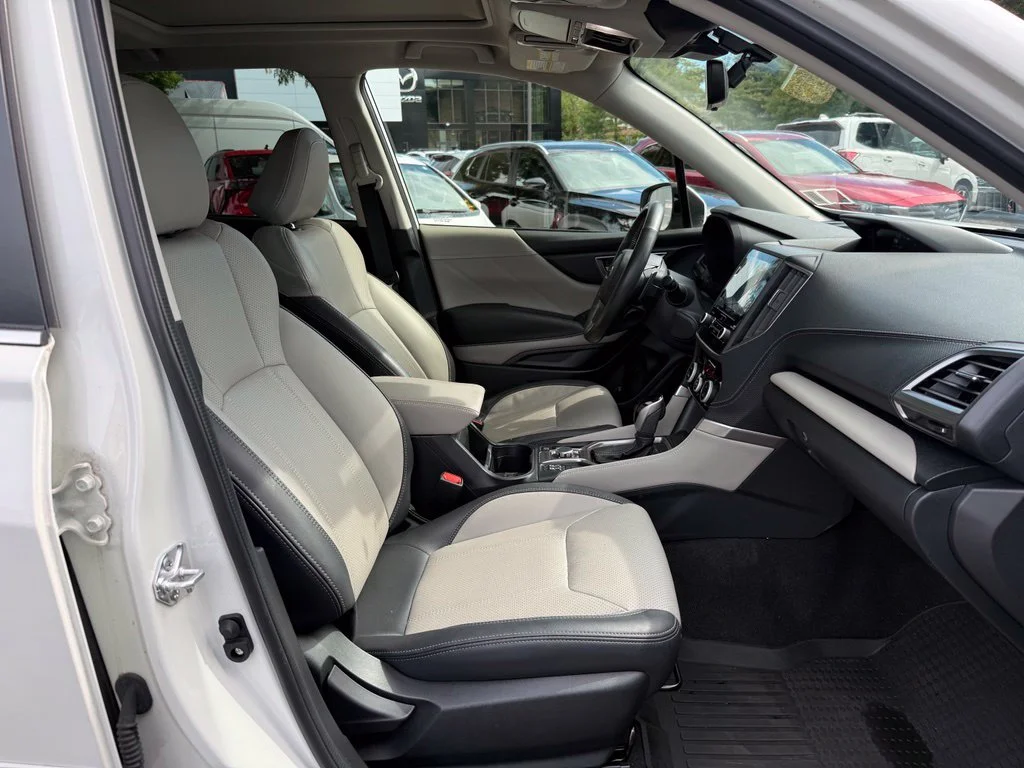 Used 2023 Crystal White Pearl Subaru Limited image 30
