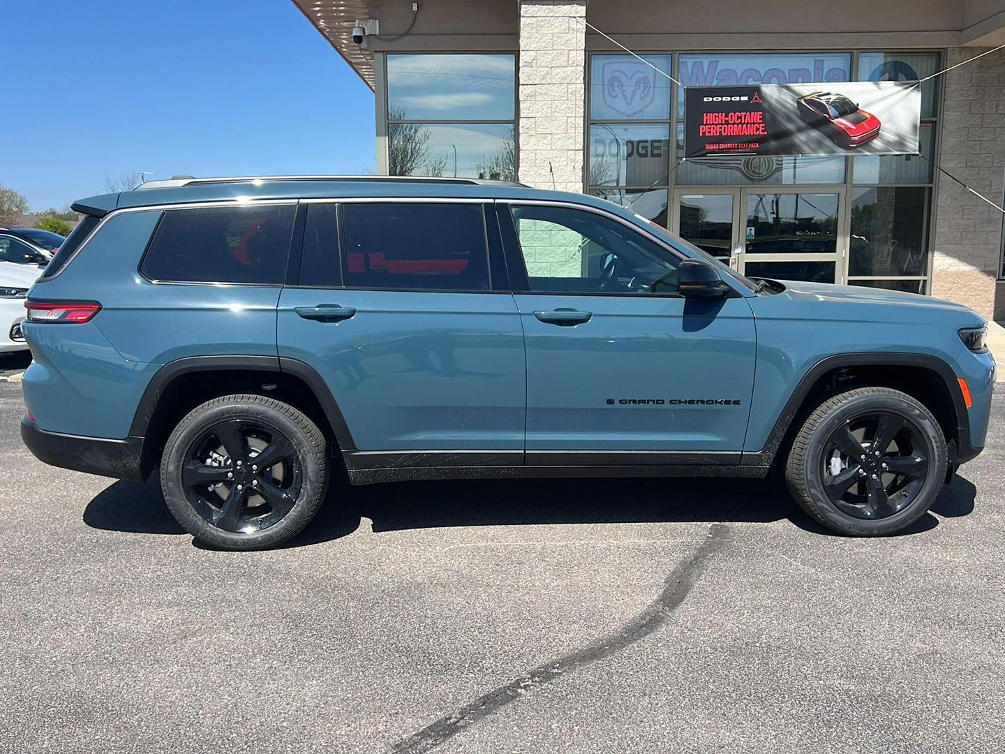 New 2026 Steel Blue Exterior Paint Jeep Limited image 8