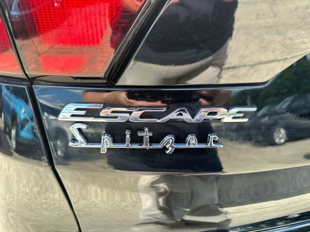 Used 2019 Black Ford SE image 48